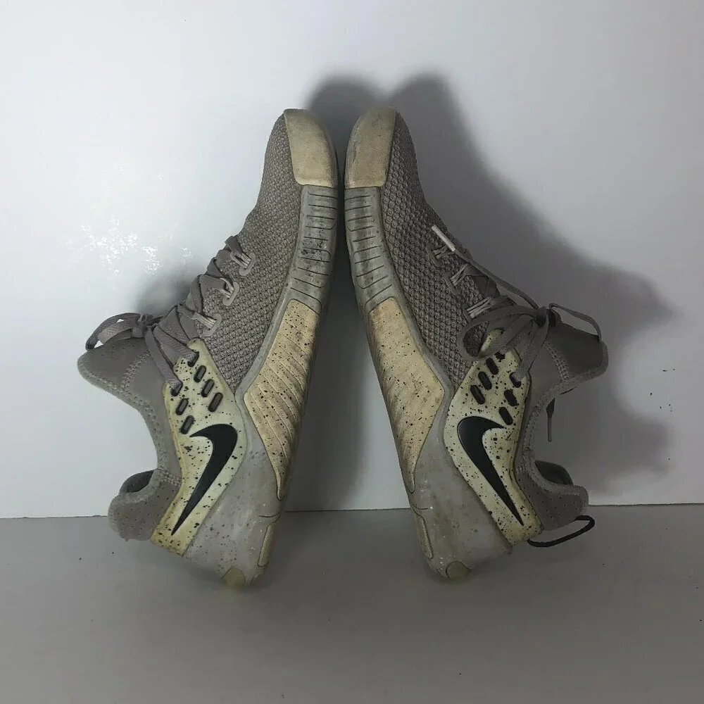 NIKE Free Sneakers Men's Size US 10 Gray Athletic Running Shoes AH8141-004